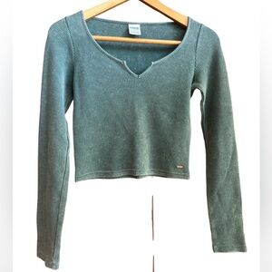 PINK long sleeve dark green washed waffle-weave crop top, size XS